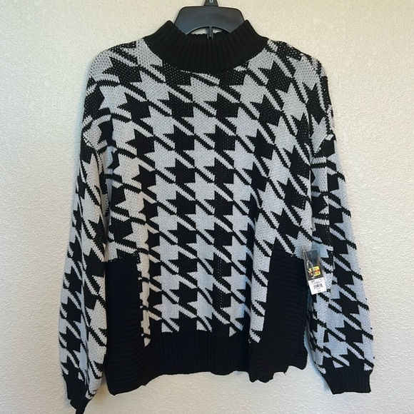 Nine West women’s sweater size large - Picture 1 of 5